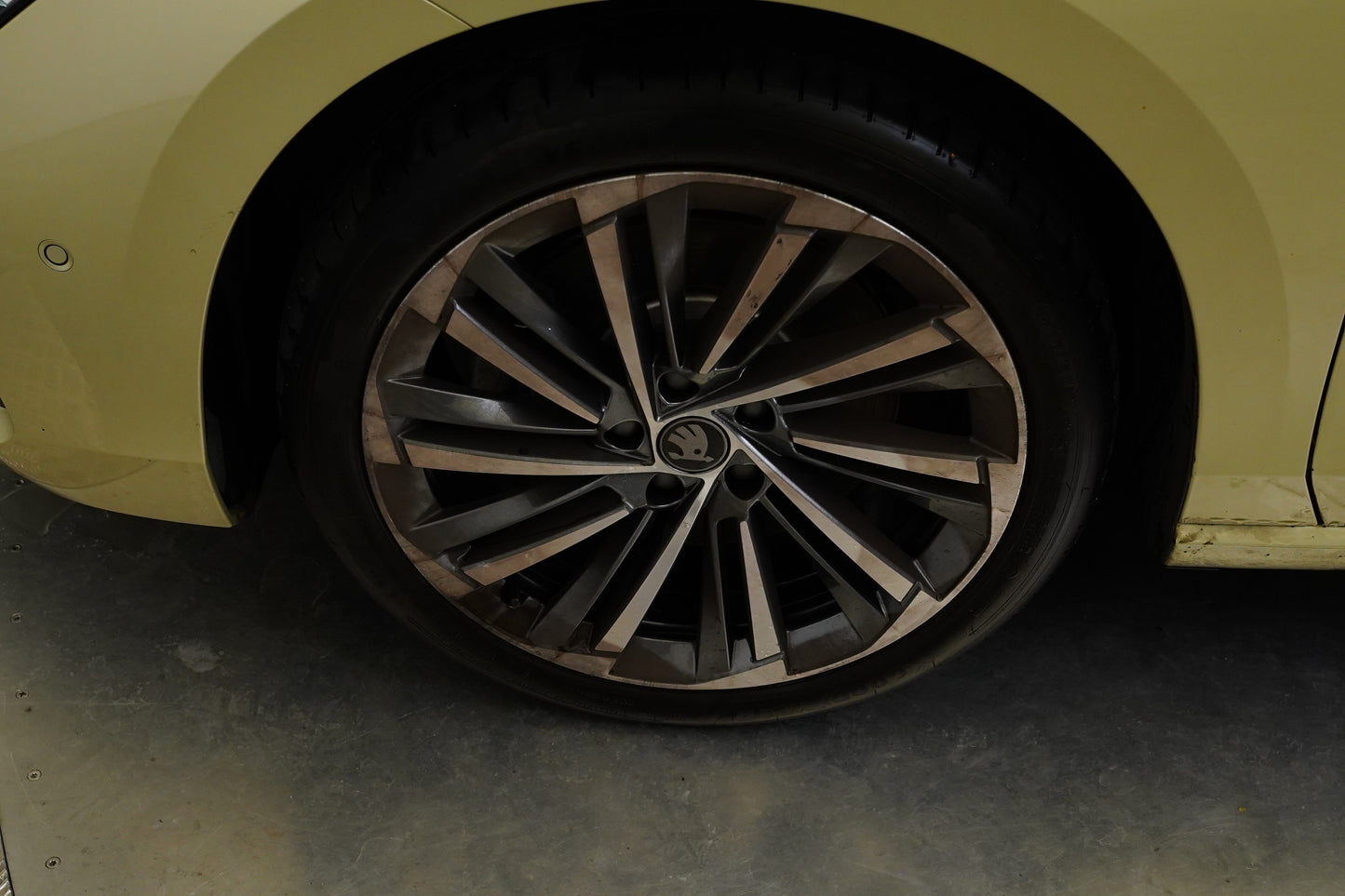 Škoda Superb 2.0 TDI 142 kW DSG 4x4 L&K