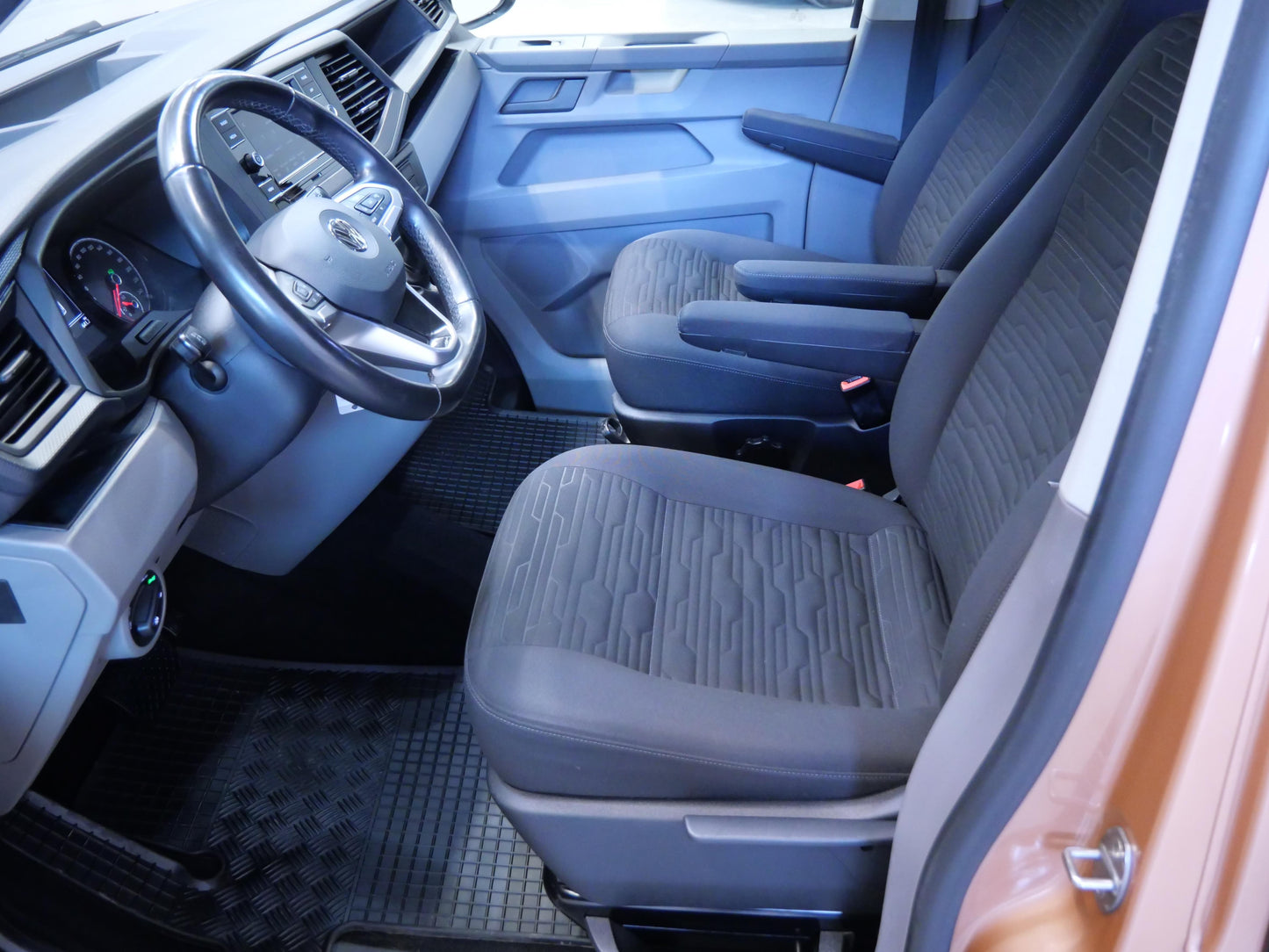 Volkswagen Caravelle 2.0 TDI 110 kW DSG Long