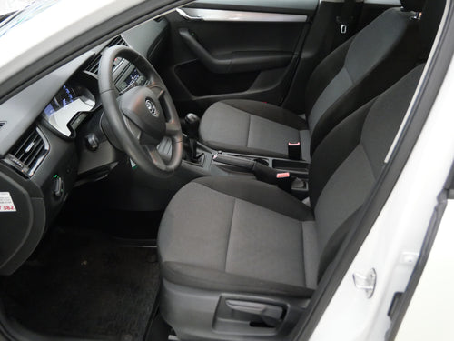 Škoda Octavia 1.6 TDI 66 kW Active – foto 10