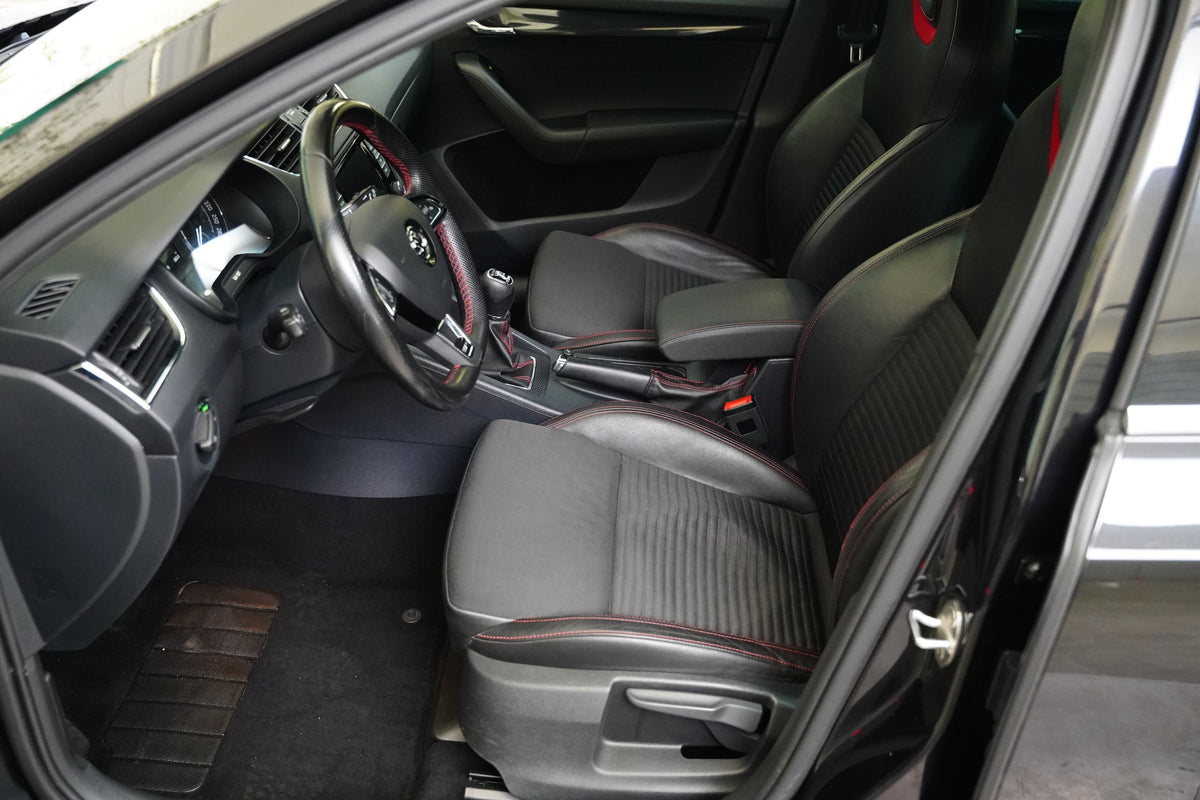 Škoda Octavia 2.0 TDI 135 kW RS – foto 10