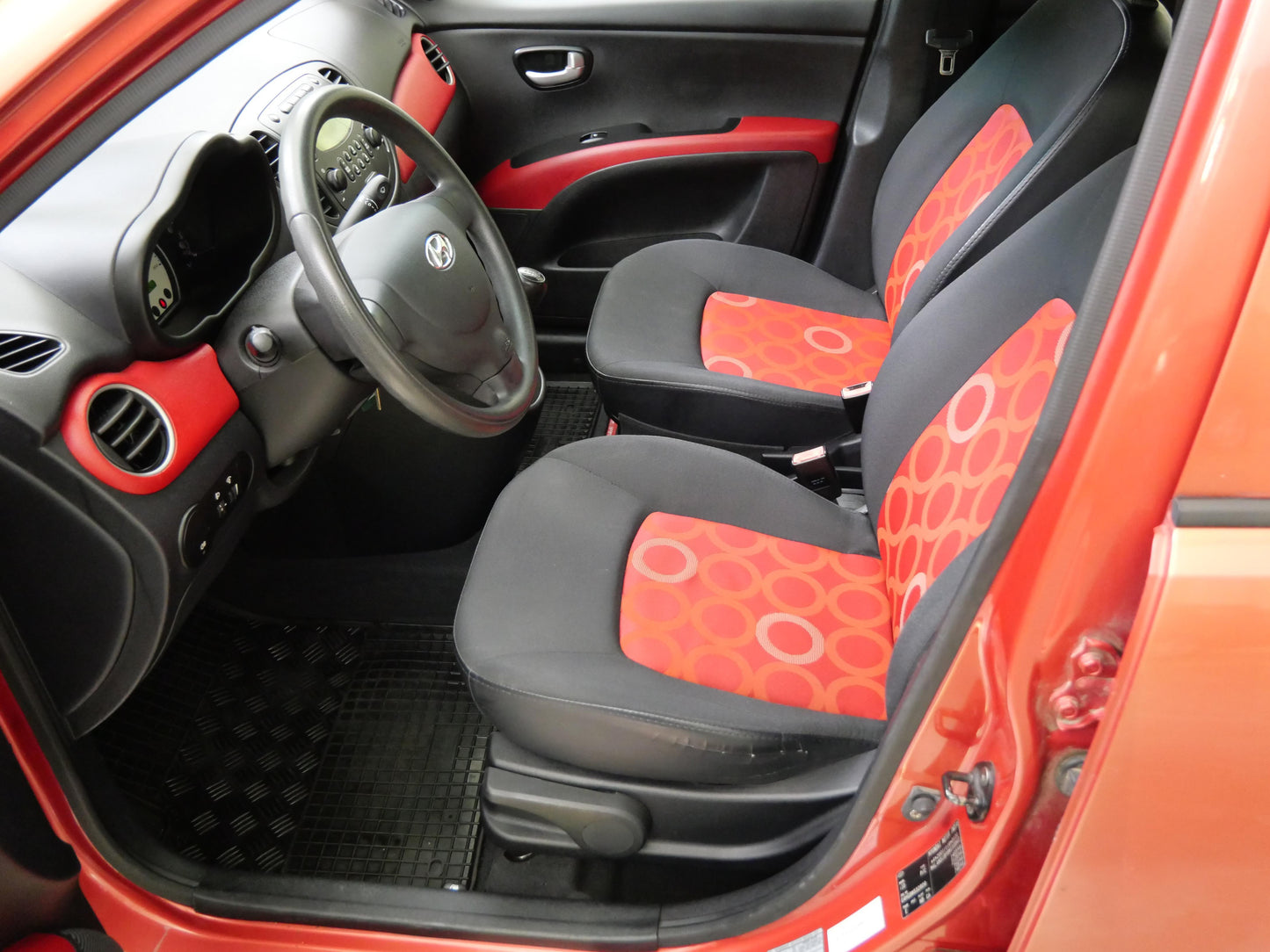 Hyundai i10 1.1i 48 kW