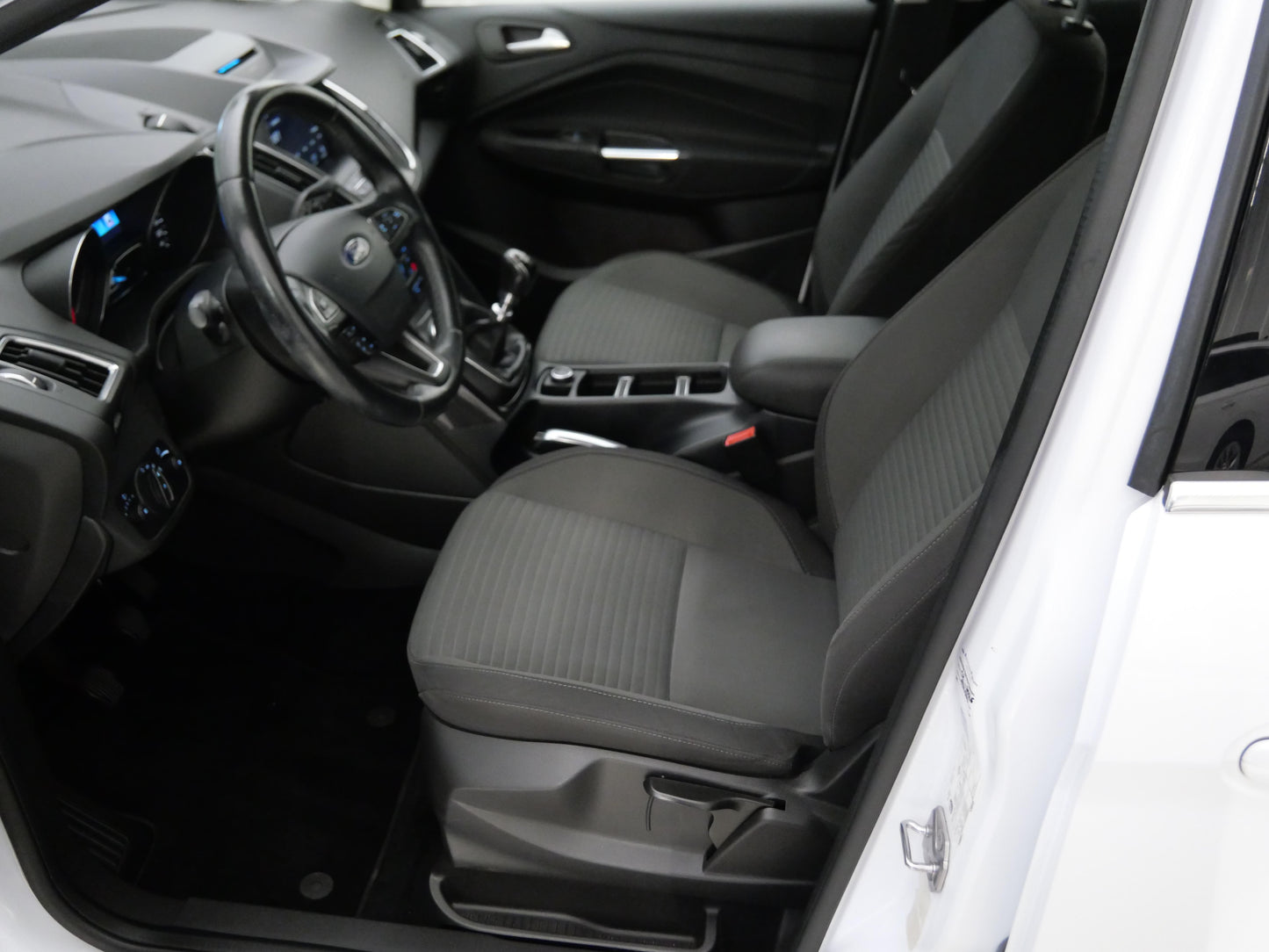 Ford C-MAX 1.0 EcoBoost 92 kW Titanium