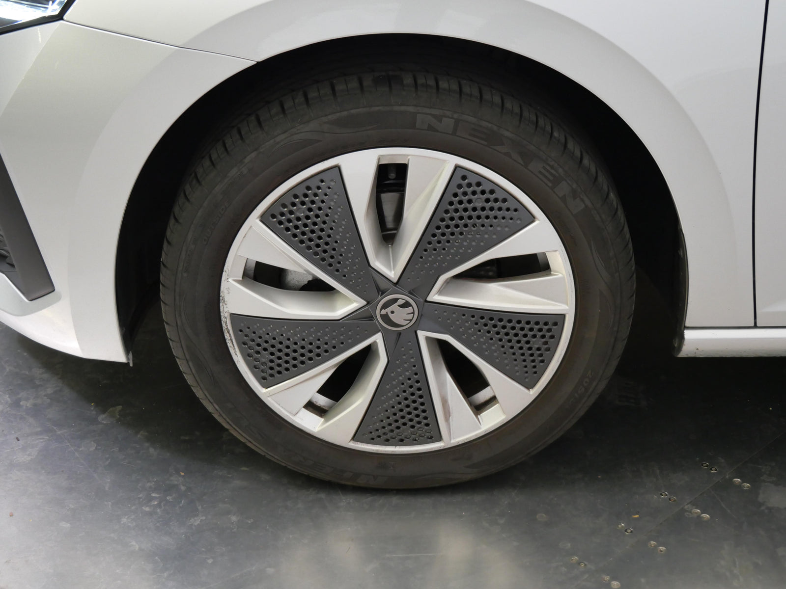 Škoda Scala 1.0 TSI 85kW DSG Top Selection – foto 10