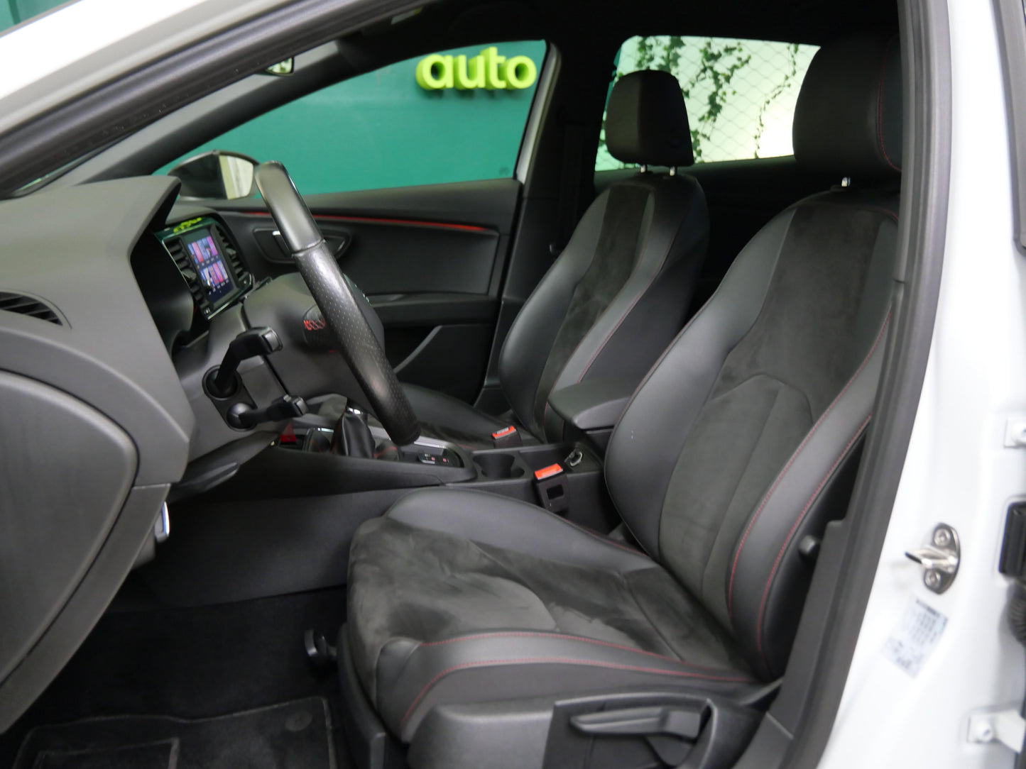 Seat Leon 1.5 TGI 96 kW FR Black Edition