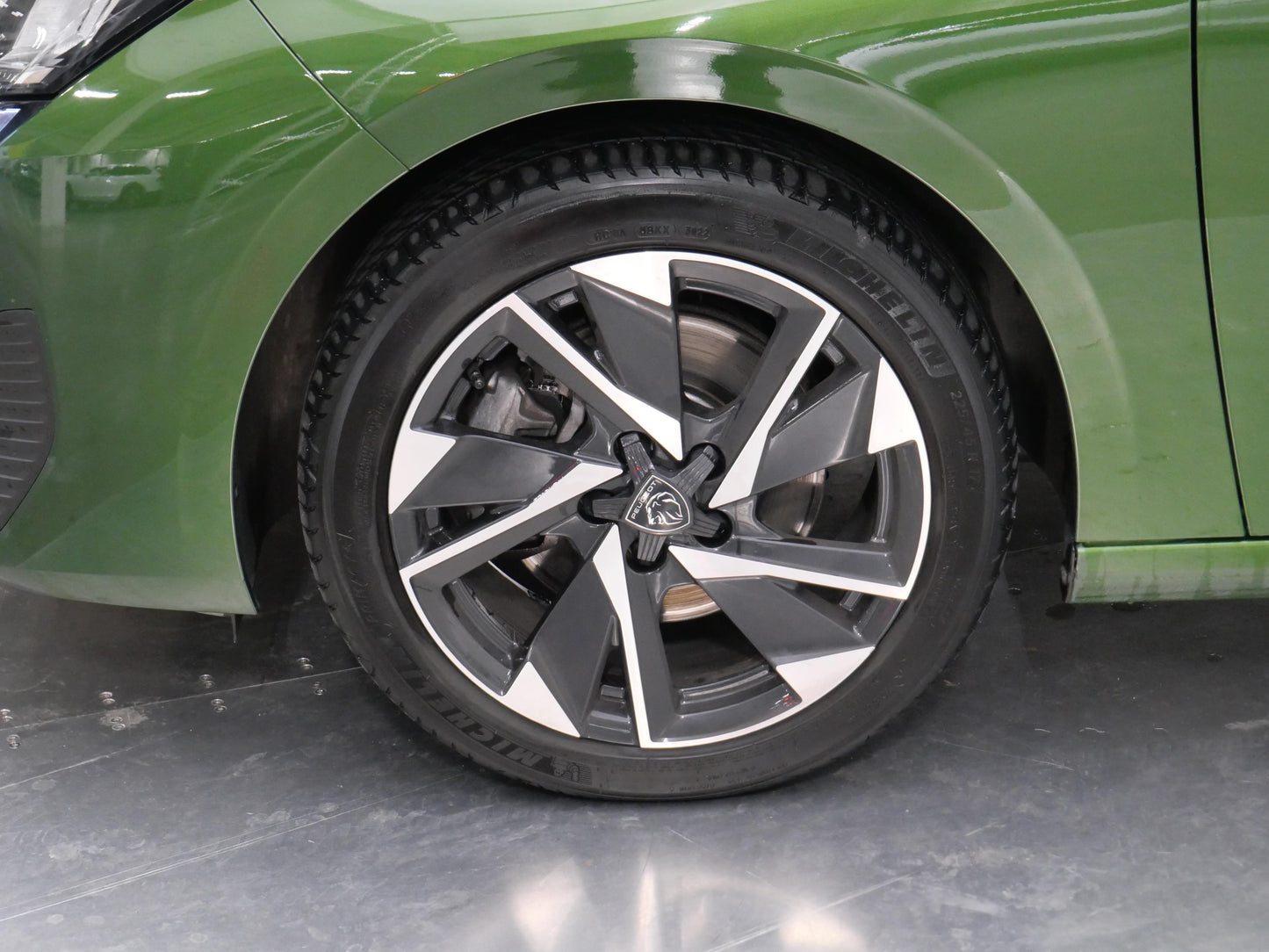 Peugeot 308 1.5 BHDi 96kW EAT8 Allure Pack