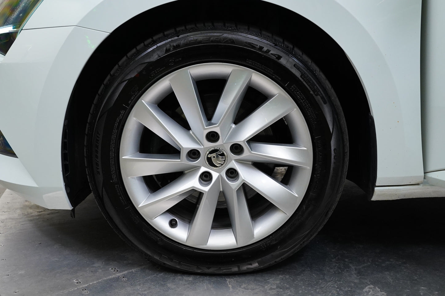 Škoda Superb 2.0 TDI 140 kW Style