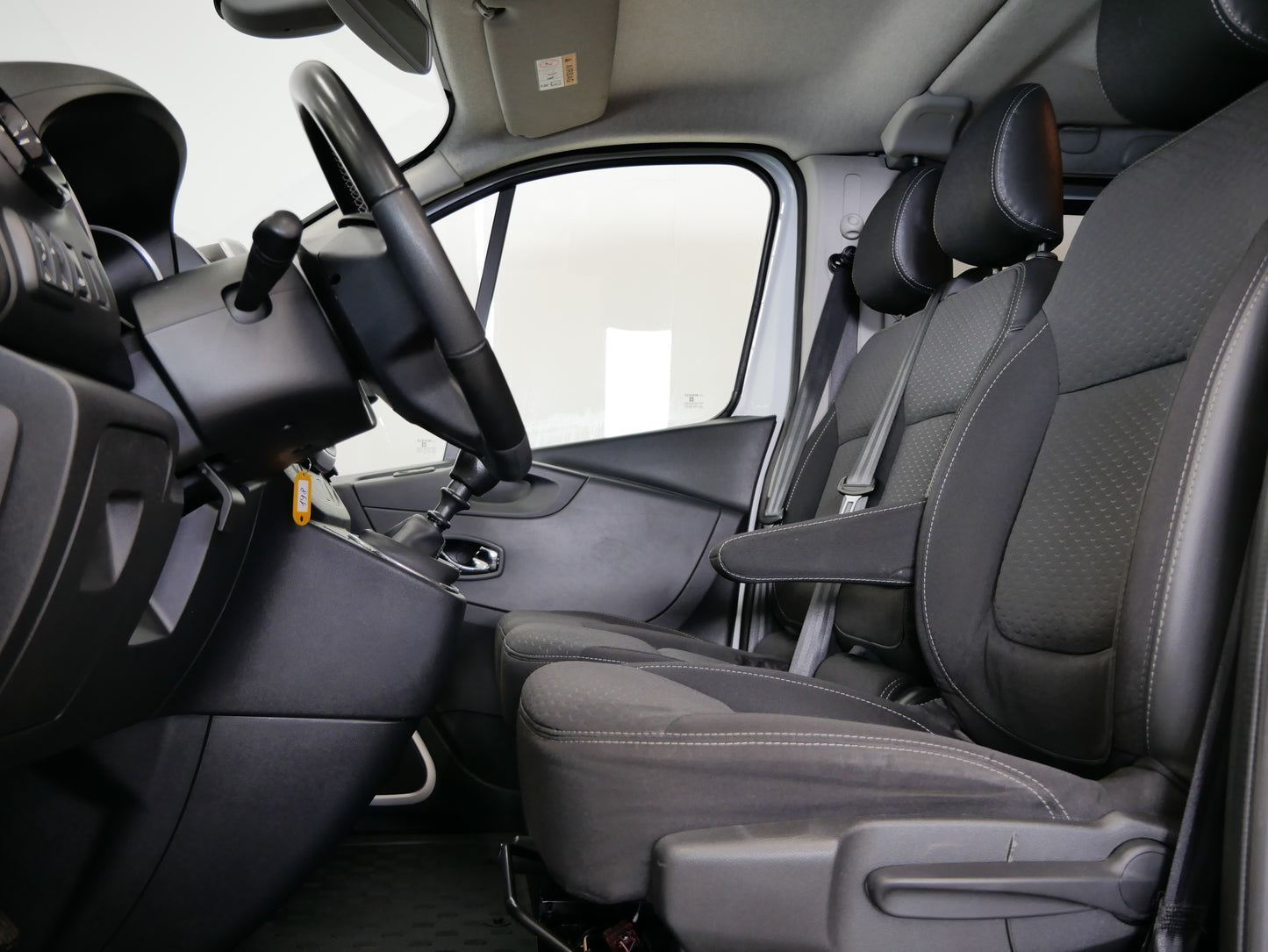 Opel Vivaro 1.6CDTi 85kW 9 míst L2H1