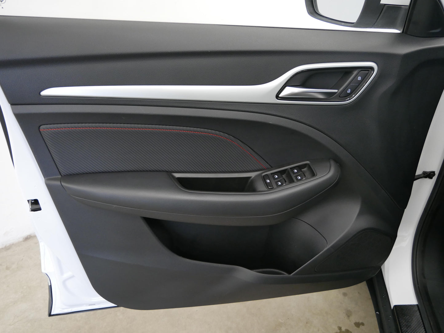 MG ZS 1.5 DVVT Essential