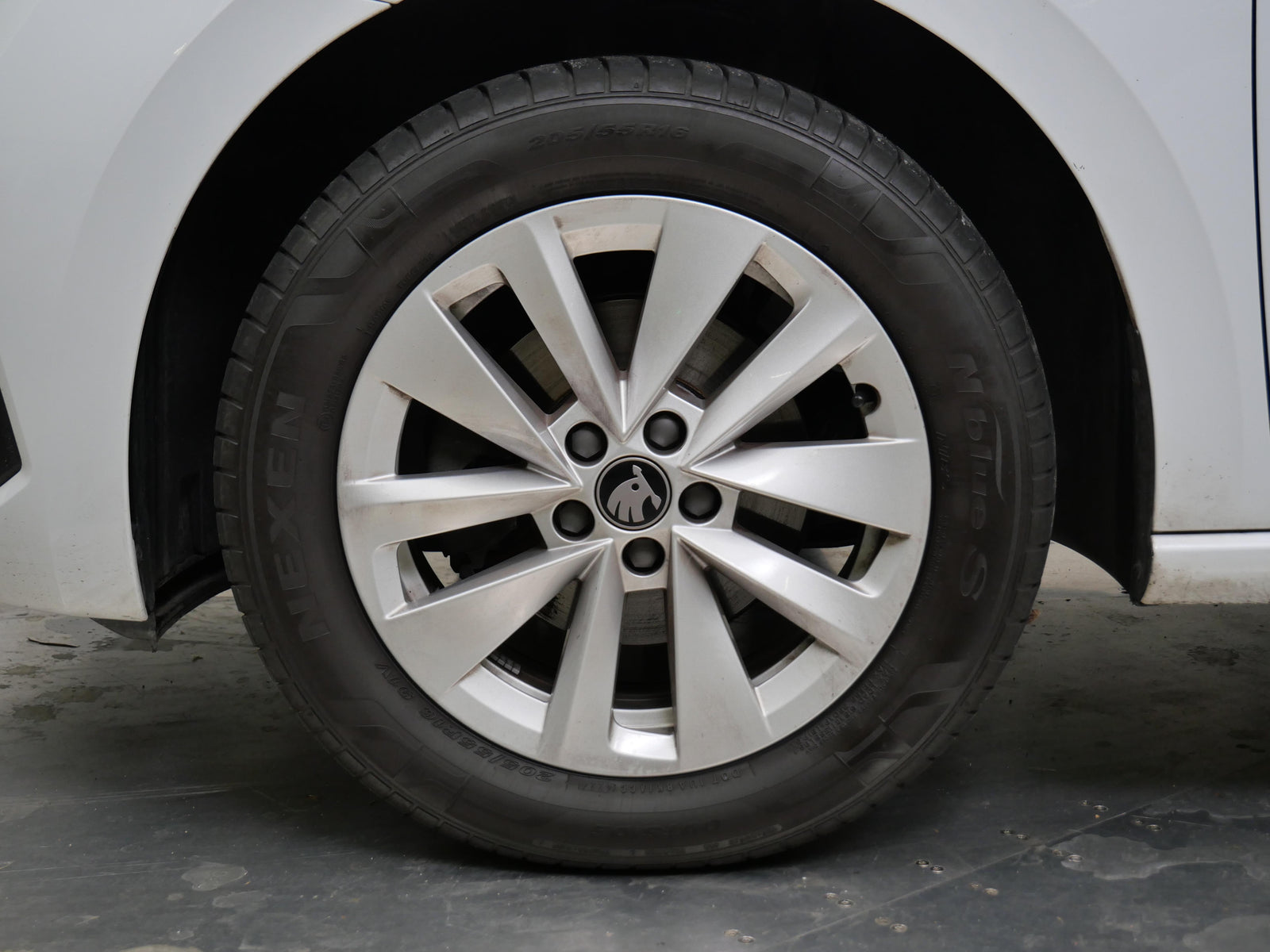 Škoda Scala 1.0 TSI 85kW DSG Top Selection – foto 10