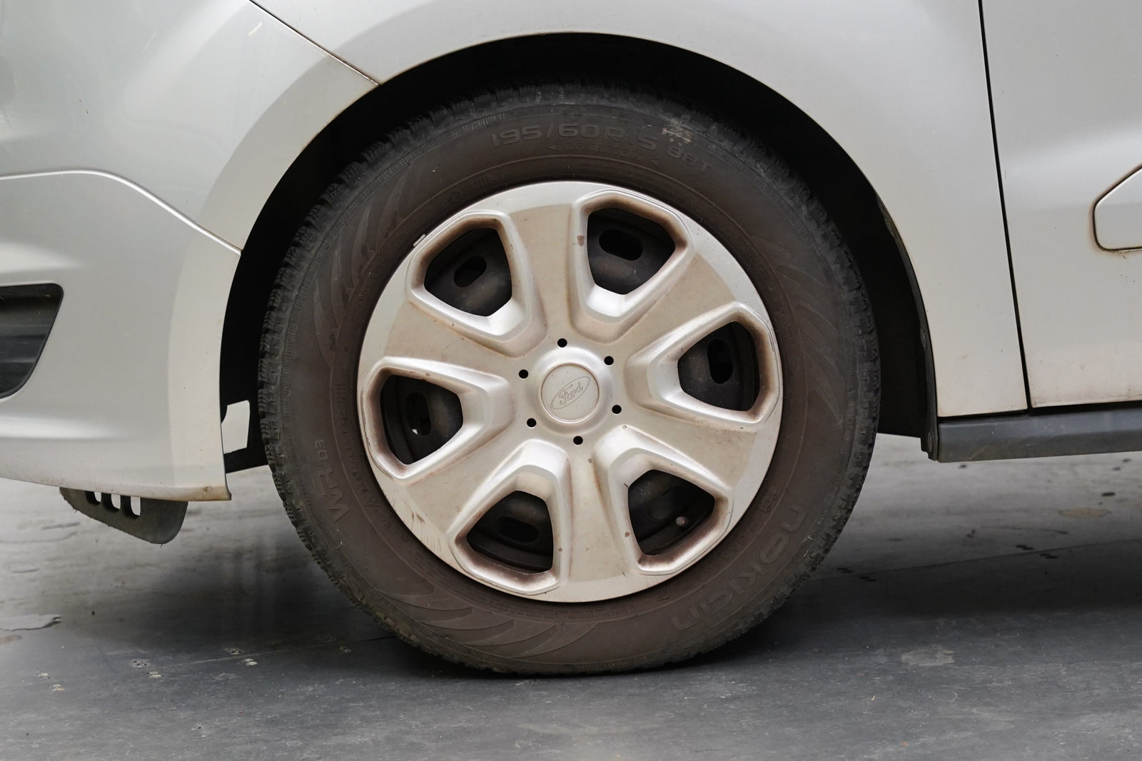 Ford Tourneo Courier 1.0 EcoBoost 74 kW – foto 10