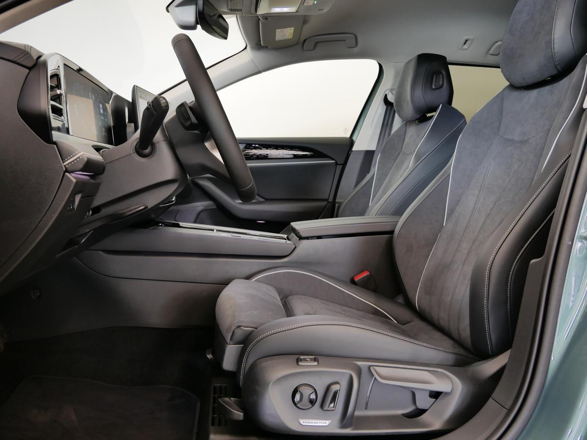 Volkswagen Passat 1.5 e-TSI 110 kW ELEGANCE