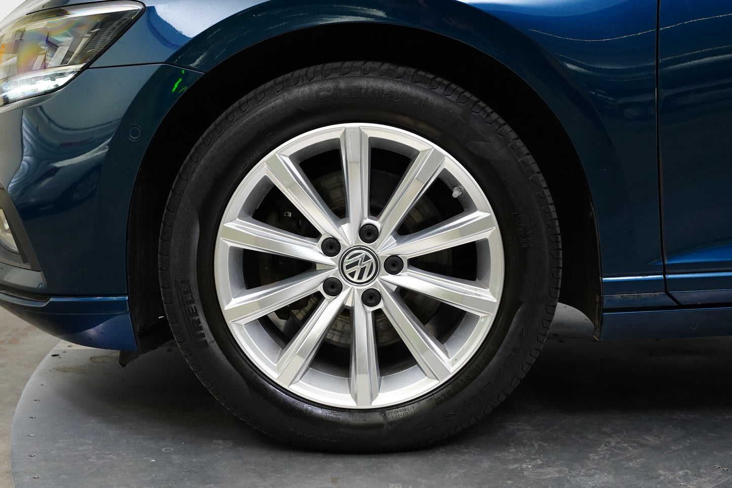 Volkswagen Passat 2.0 TDI 140 kW Business