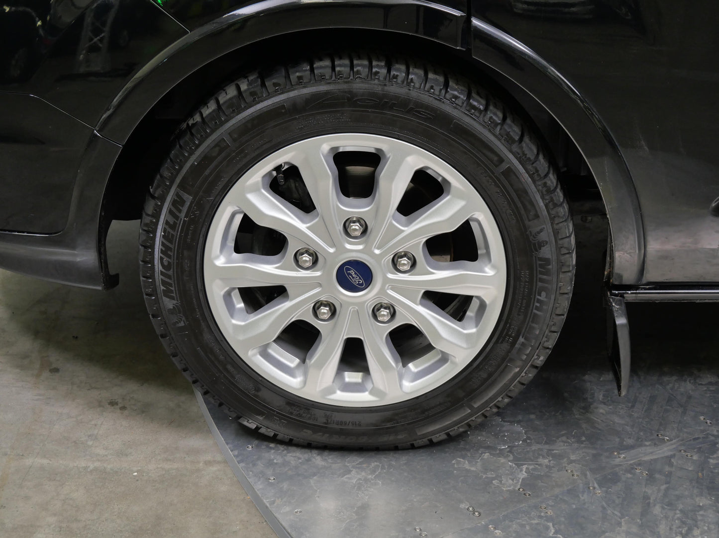 Ford Tourneo Custom 2.0 EcoBlue 110 kW Titanium L2