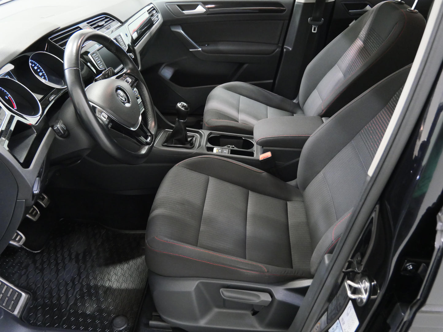 Volkswagen Touran 1.6 TDI 85 kW Comfortline.