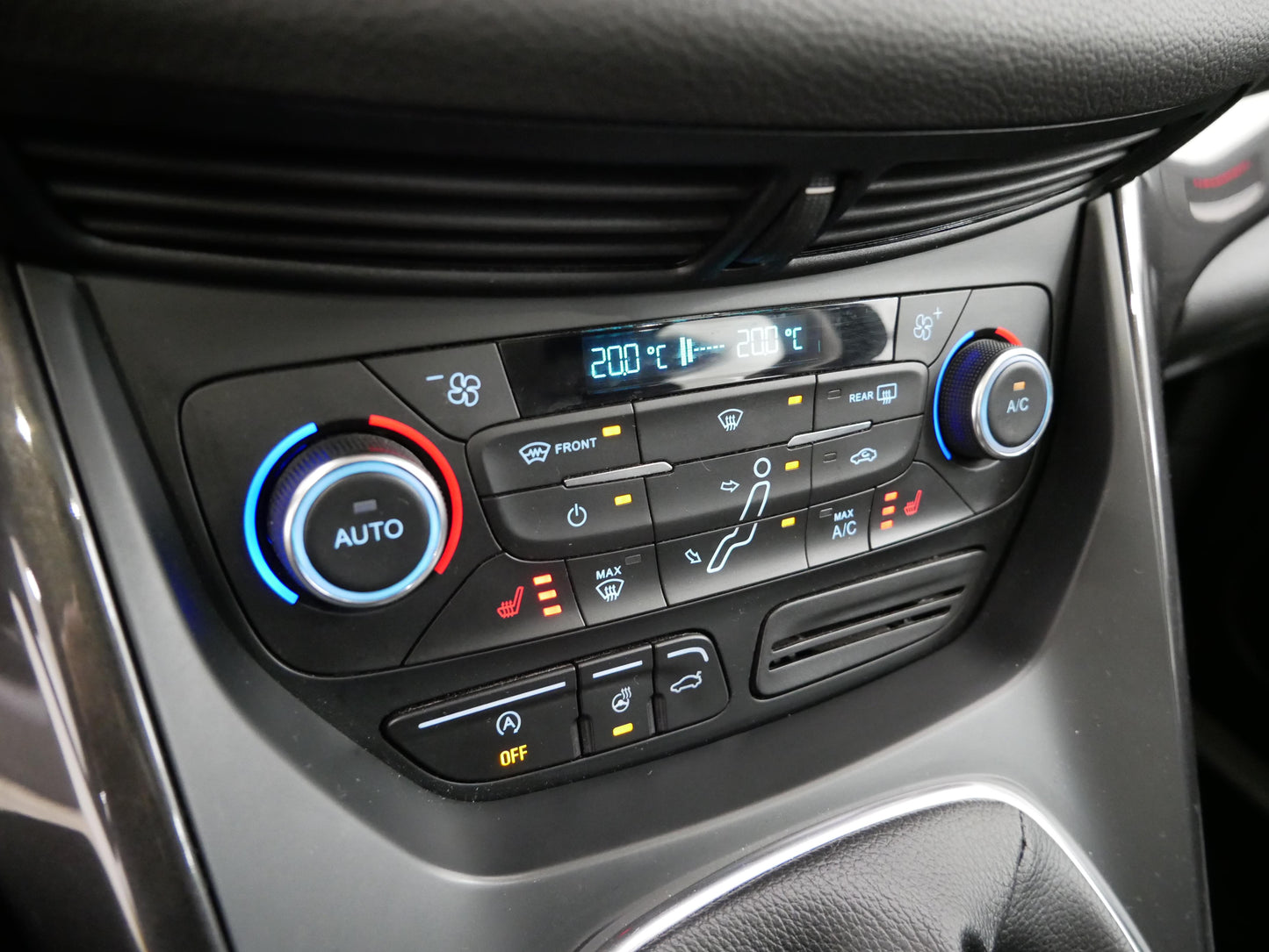 Ford C-MAX 1.5 EcoBoost 110 kW Titanium