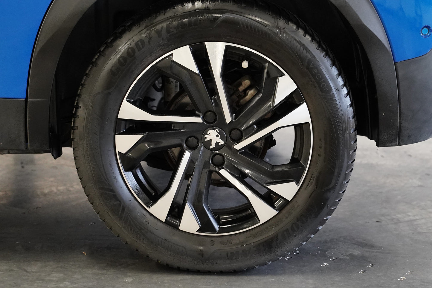 Peugeot 2008 1.2 PureTech 96 kW GT