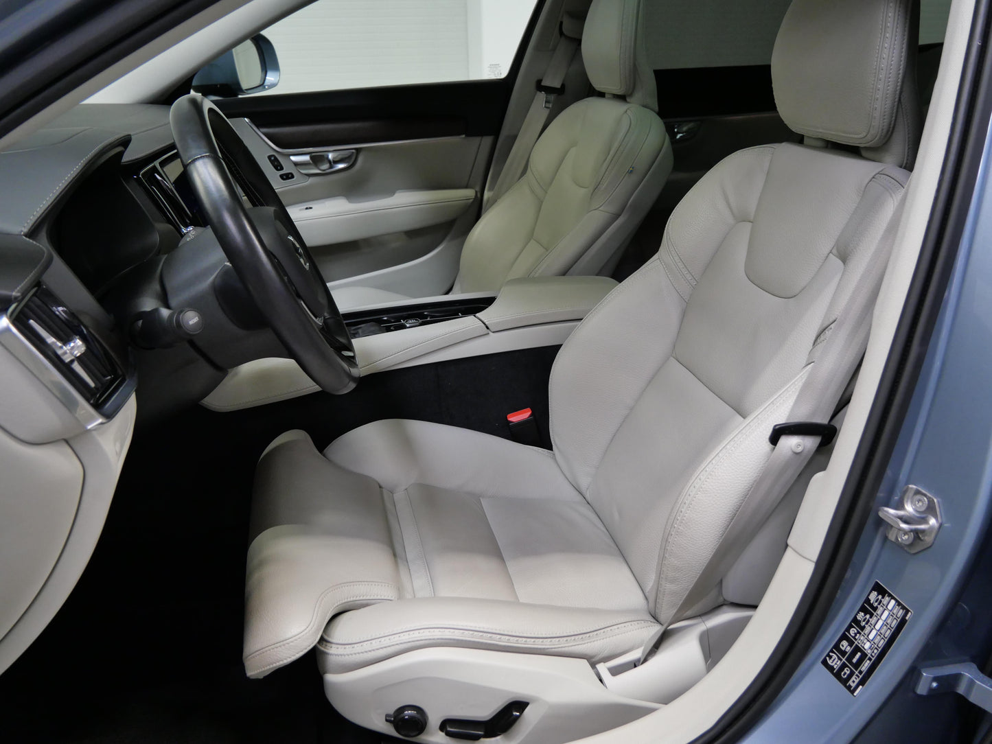 Volvo V90 2.0 D5 173 kW Cross Country