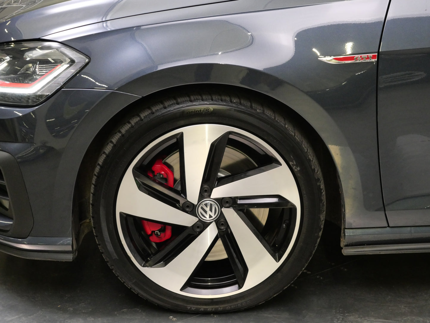 Volkswagen Golf 2.0 TSI 180 kW DSG GTI