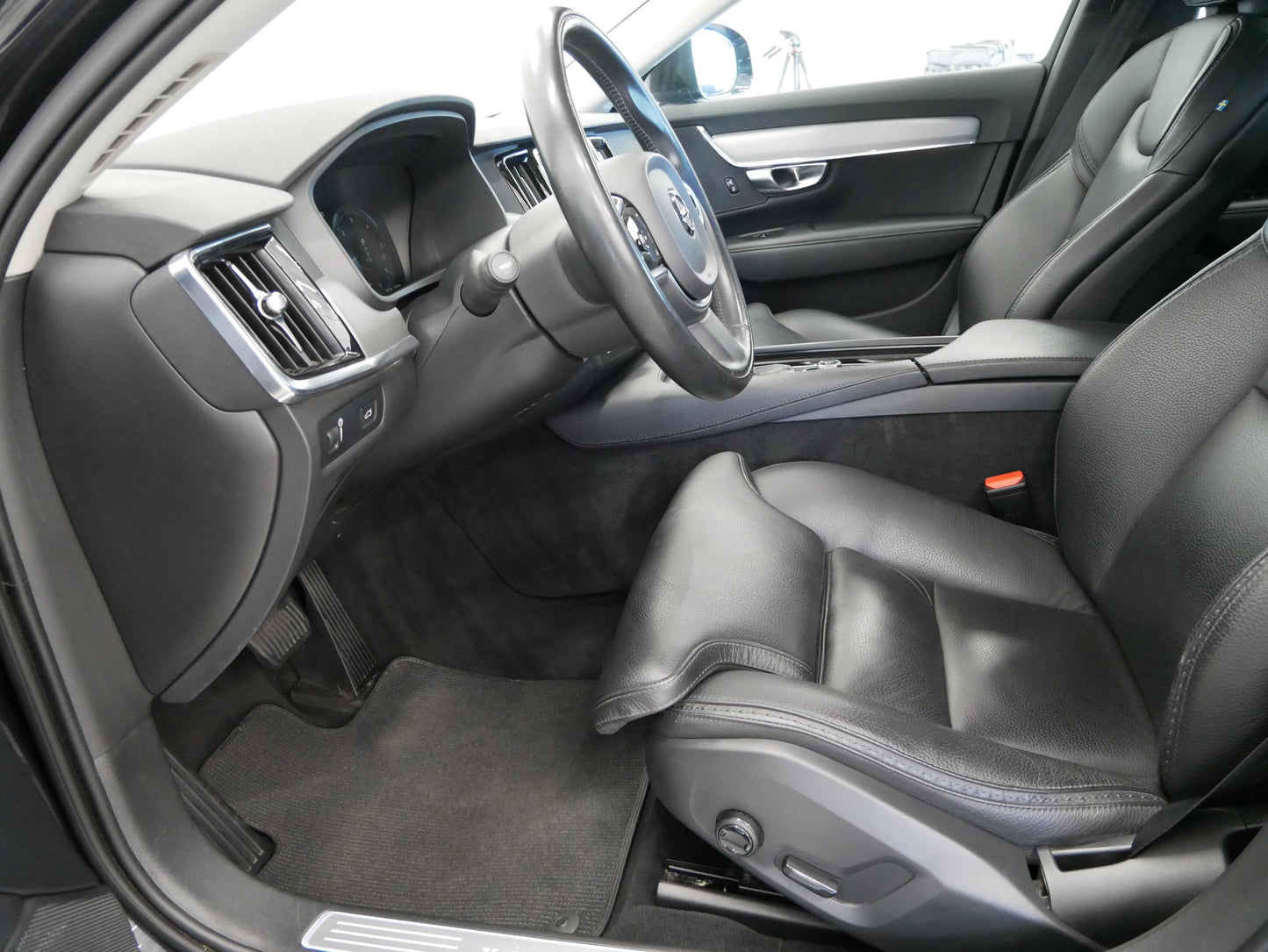 Volvo V90 D4 140kW AUT AWD Cross Country