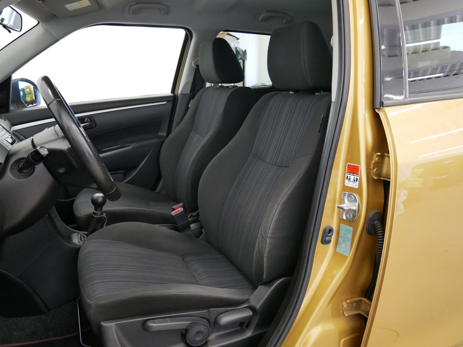 Suzuki Swift 1.2 i 66 kW Comfort – foto 11