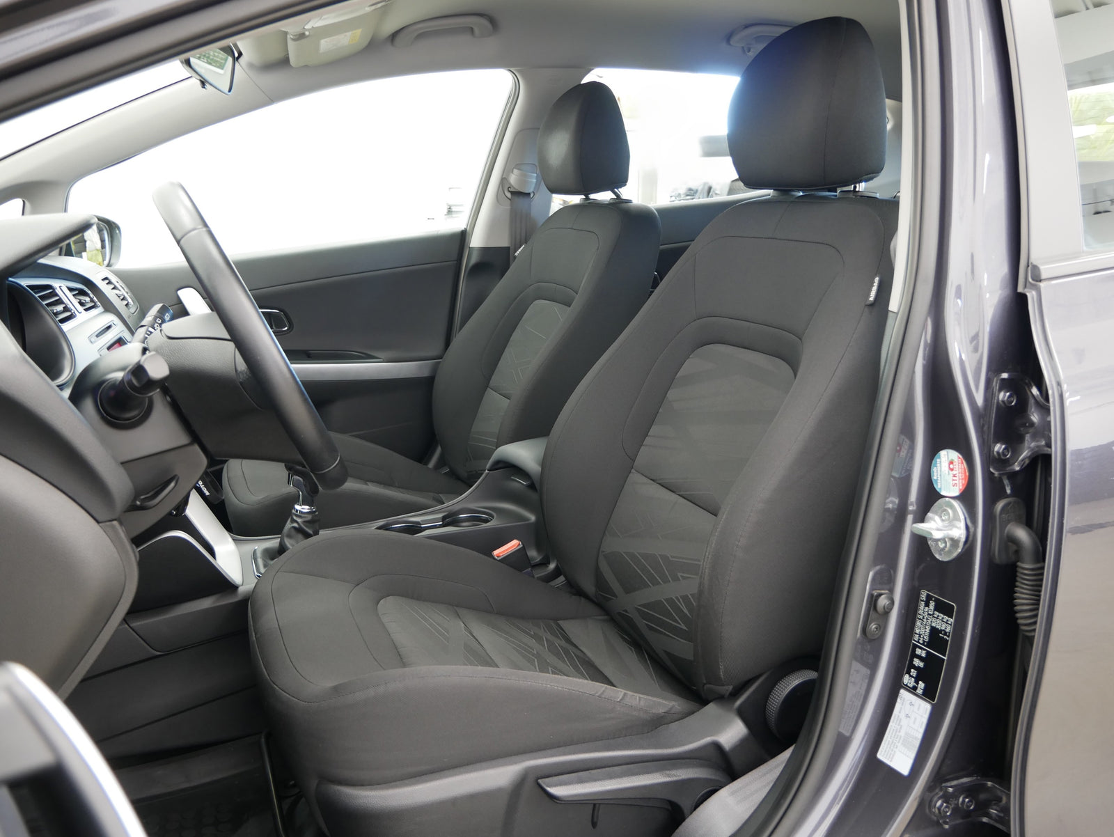 Kia Ceed 1.4i 74 kW Comfort – foto 11