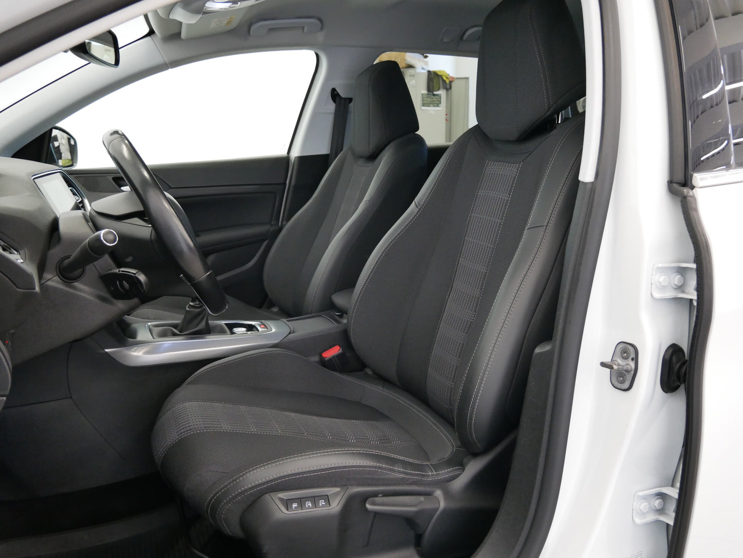 Peugeot 308 1.5BlueHDi 96kW