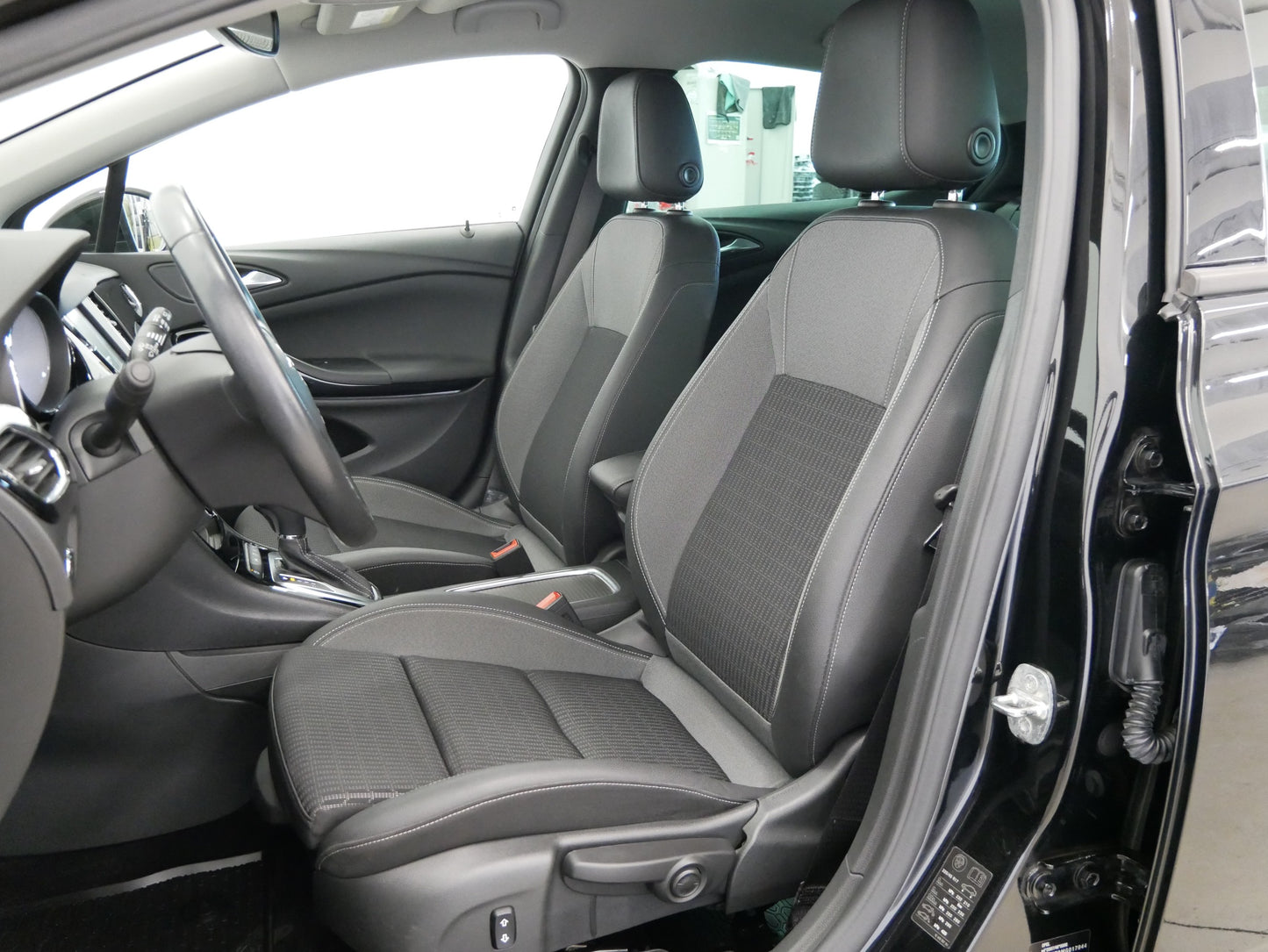 Opel Astra 1.4 Turbo 107 kW Elegance