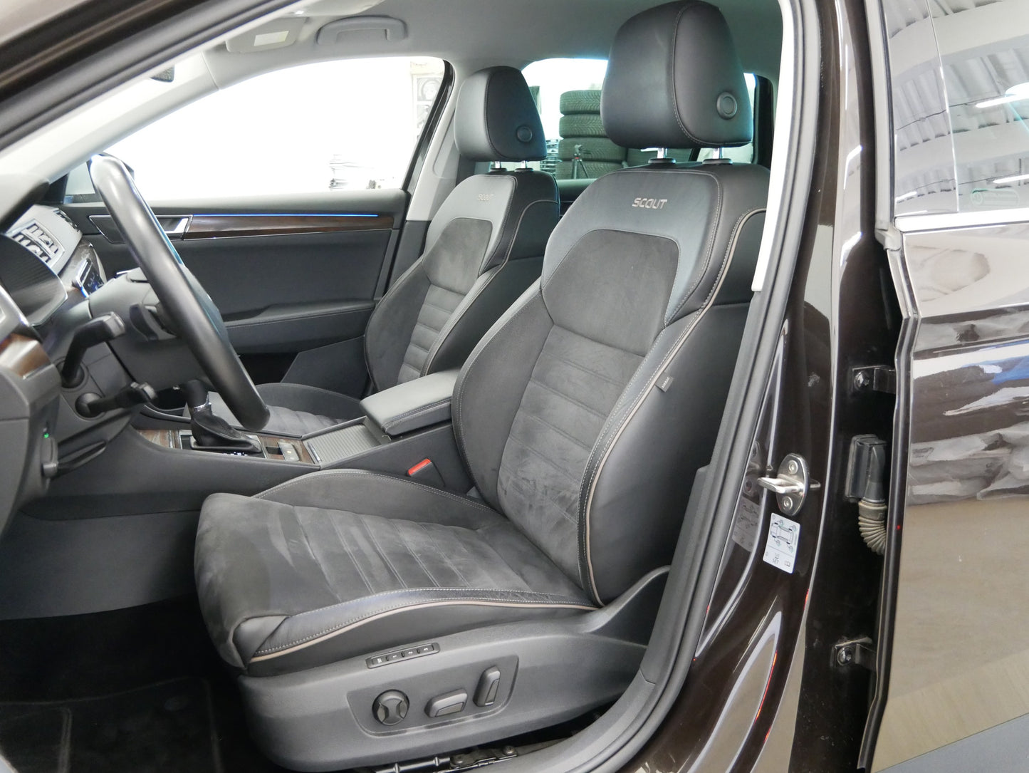 Škoda Superb 2.0 TDI 140 kW Scout