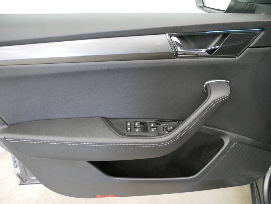 Škoda Superb 2.0 TDI 147 kW 4x4 DSG Style – foto 11