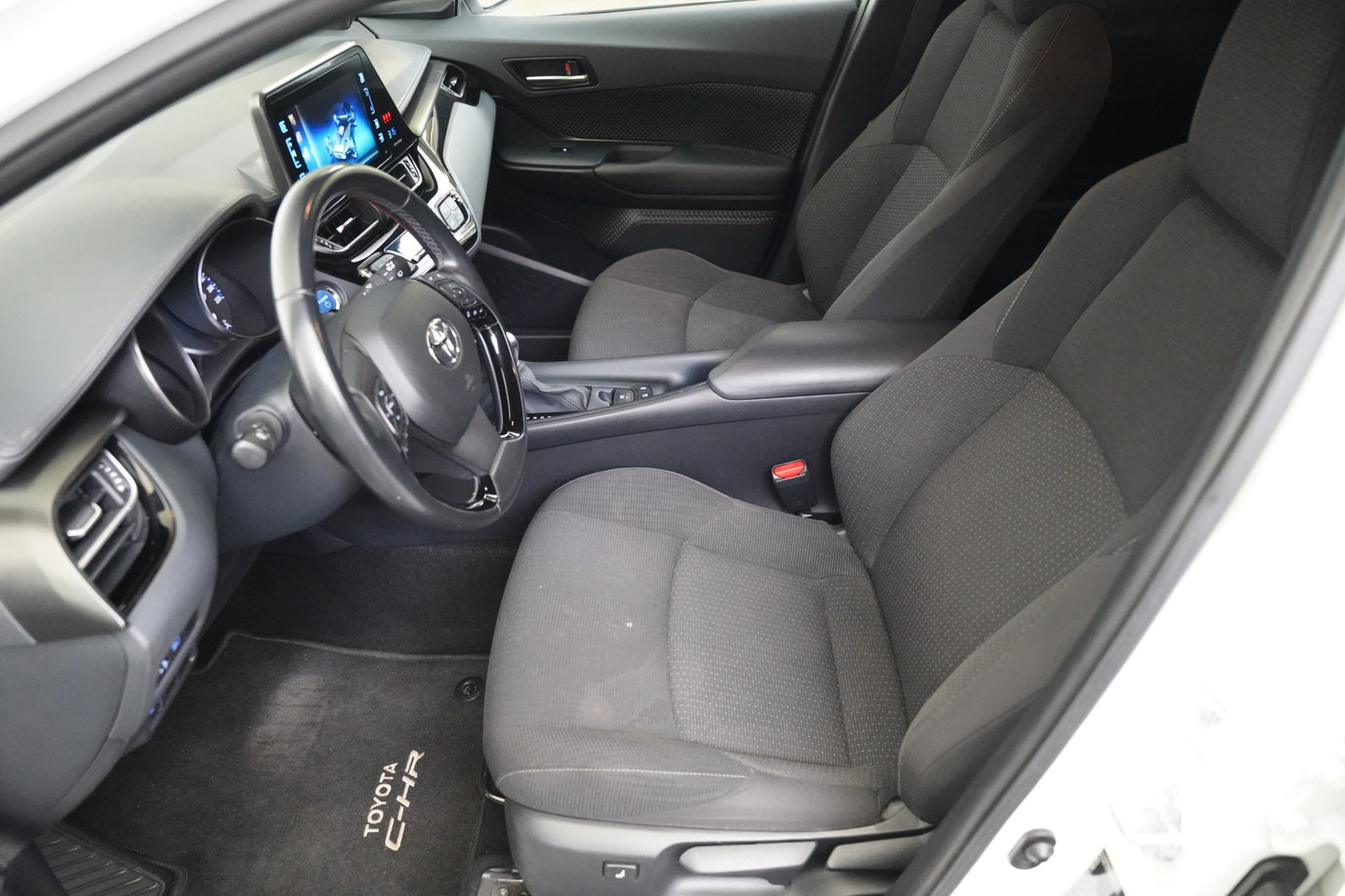 Toyota C-HR 1.8 Hybrid 90 kW Flow