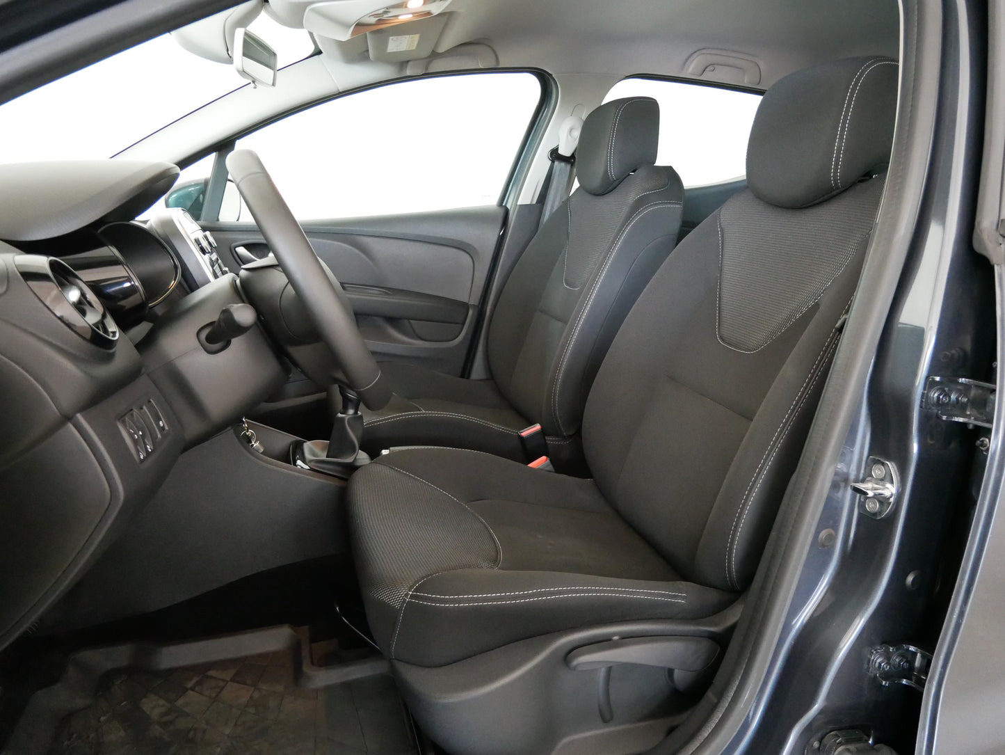 Renault Clio 0.9i 56 kW