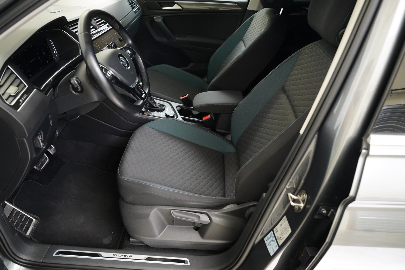 Volkswagen Tiguan 2.0 TSI 140kW 4MOTION IQ.Drive – foto 11