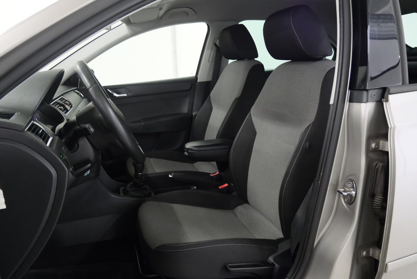 Škoda Rapid 1.6 TDI 77 kW Elegance Extra+