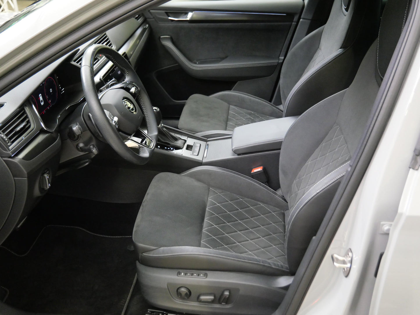 Škoda Superb 1.5 TSI 110 kW DSG SportLine