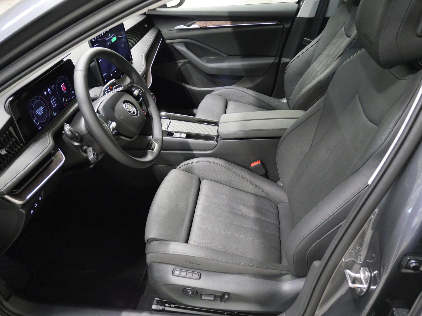 Škoda Superb 2.0 TDI 142 kW L&K