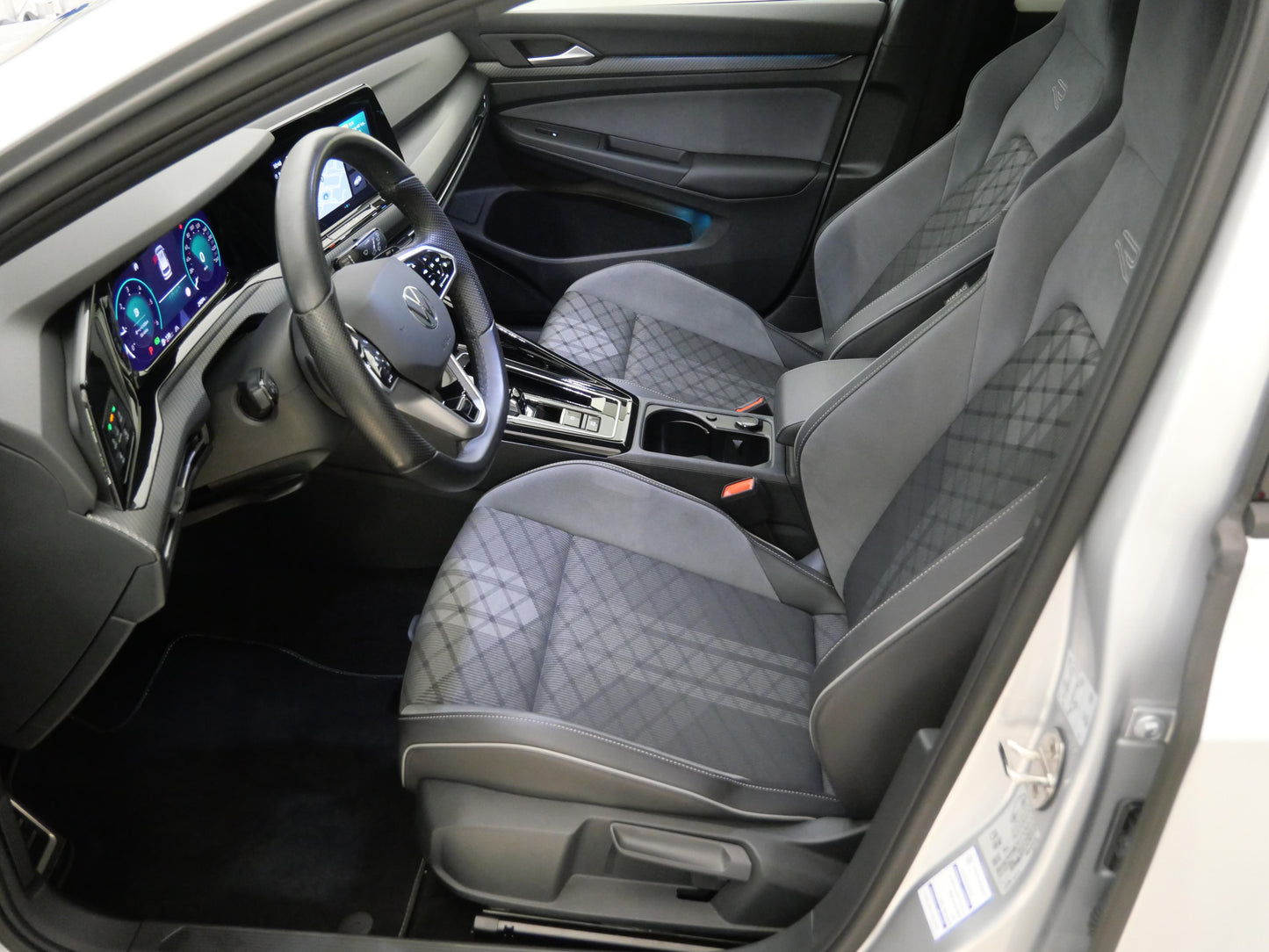 Volkswagen Golf 2.0 TDI 110 kW DSG R-Line