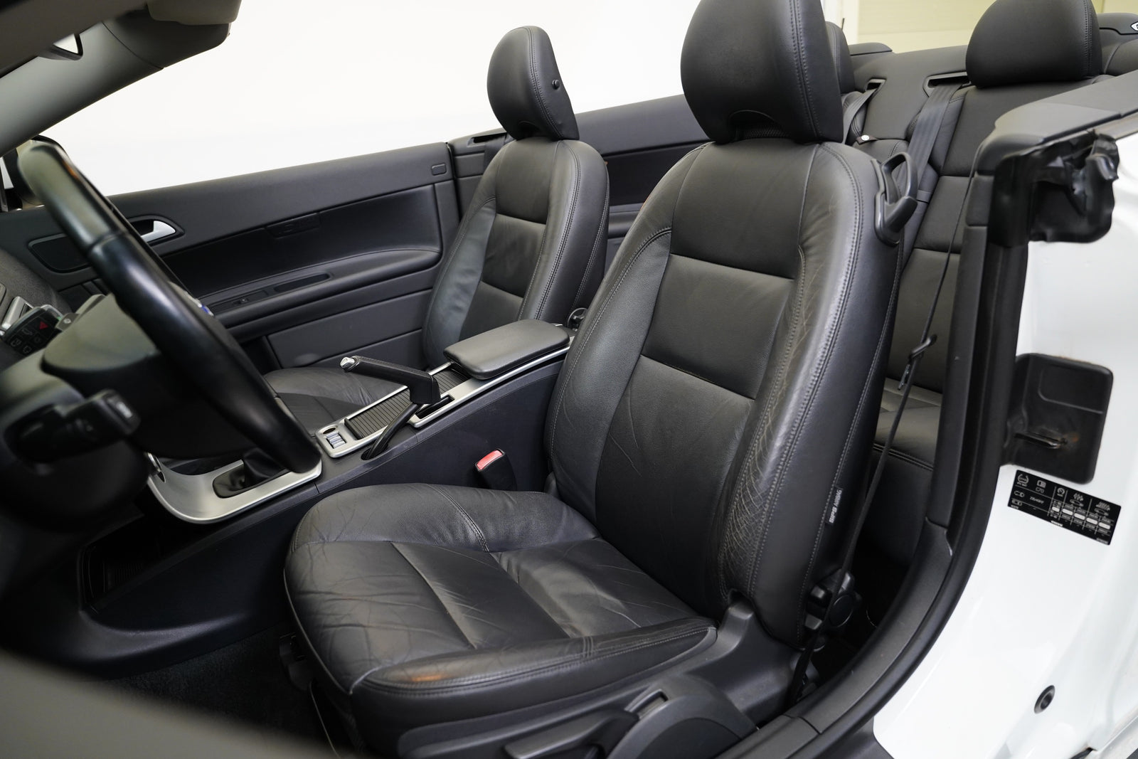 Volvo C70 2.0 D3 110 kW Momentum – foto 11