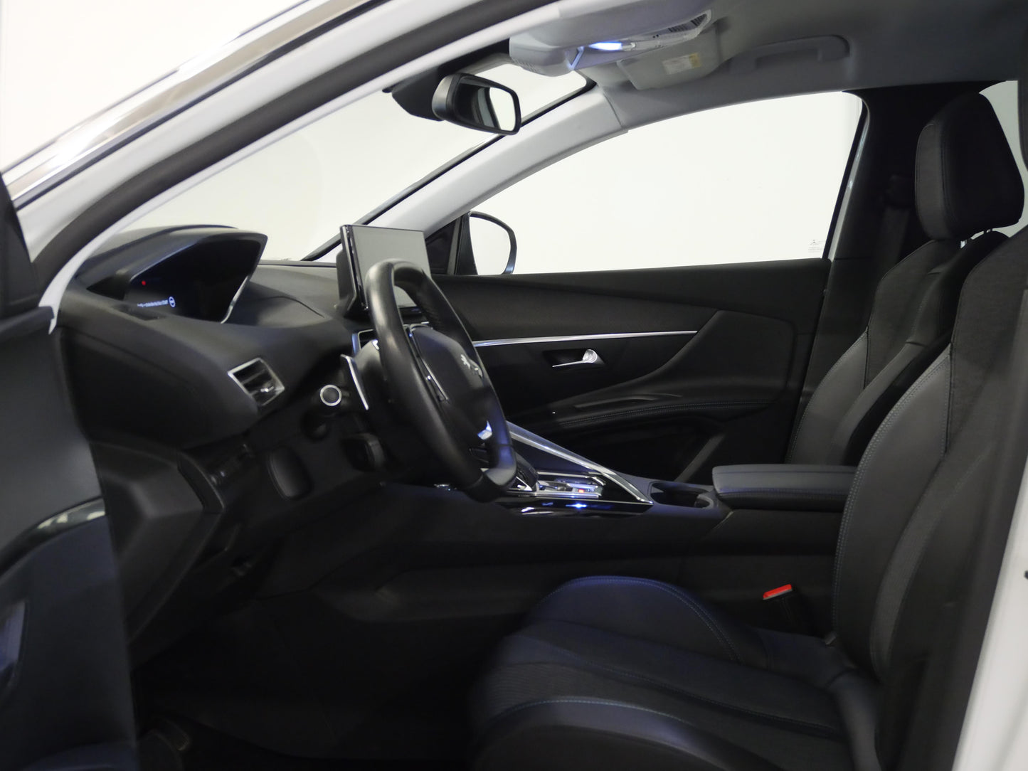Peugeot 3008 1.5 BlueHDi 96 kW ALLURE