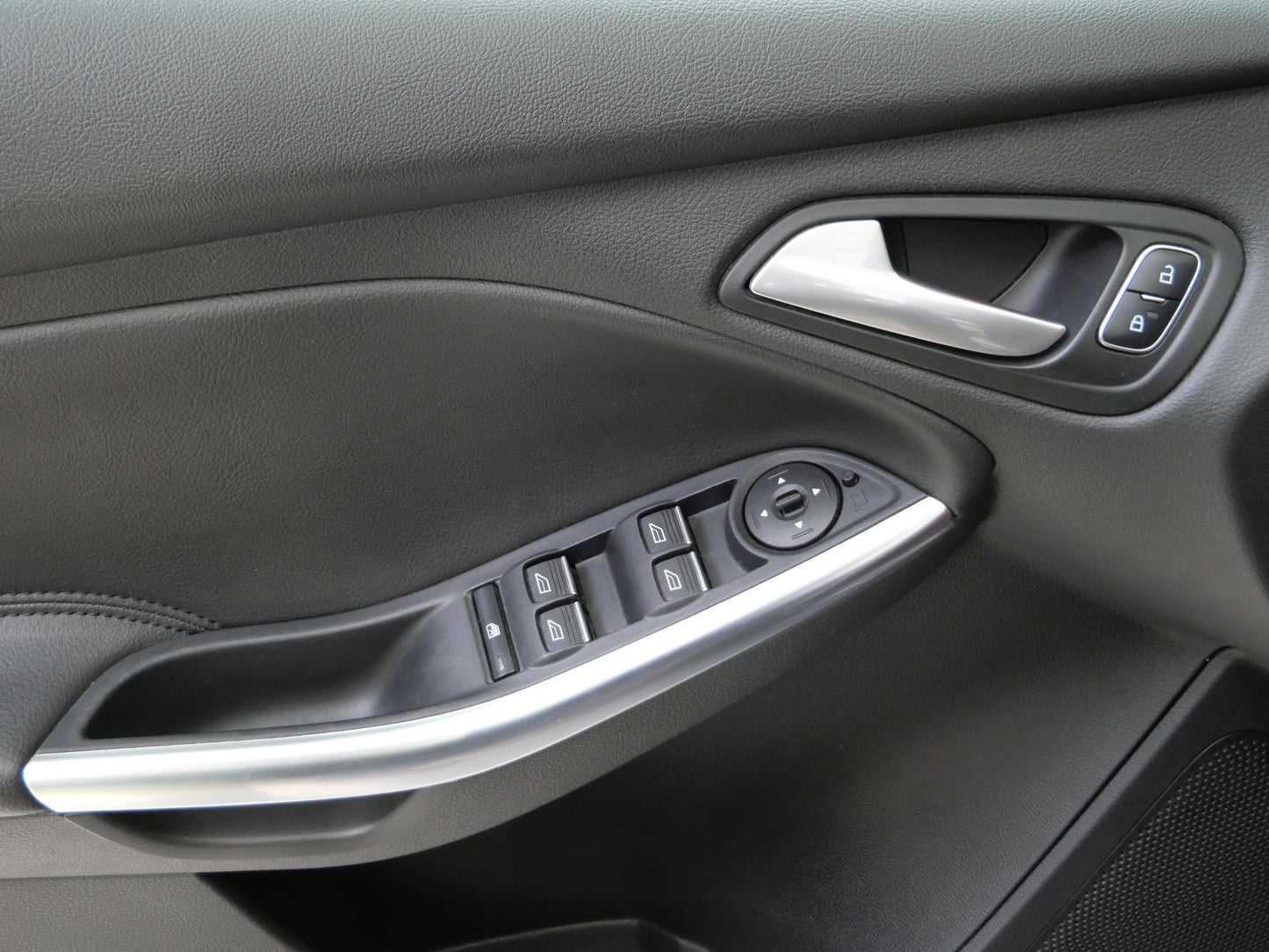 Ford Focus 2.0 EcoBoost 184 kW ST