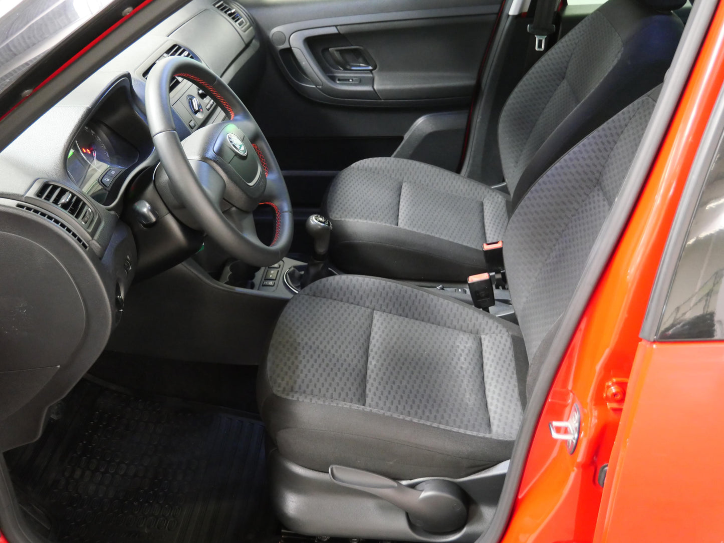Škoda Roomster 1.2 HTP 51 kW Ambition Plus