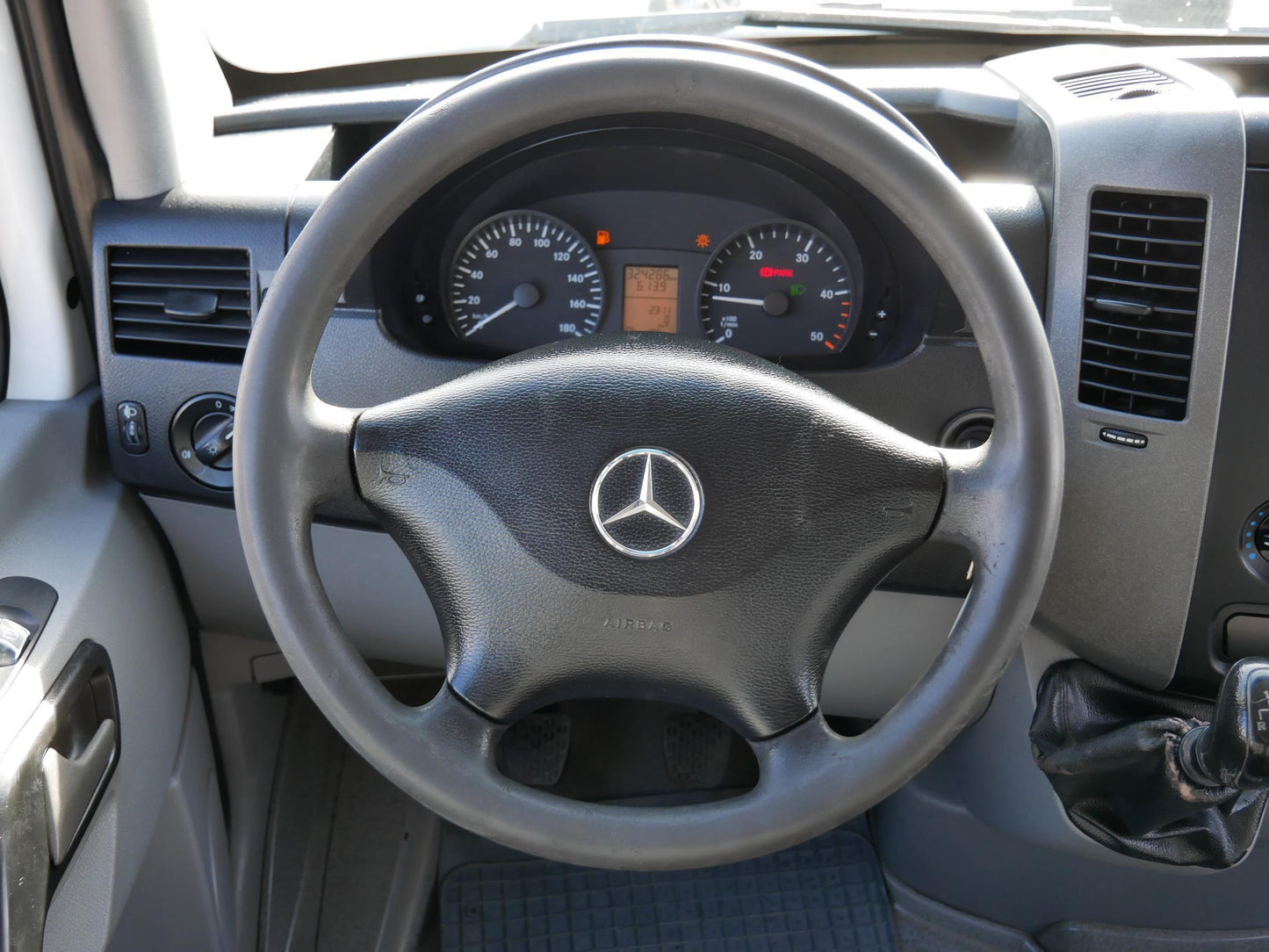 Mercedes-Benz Sprinter 210 CDI 70 kW DOKA