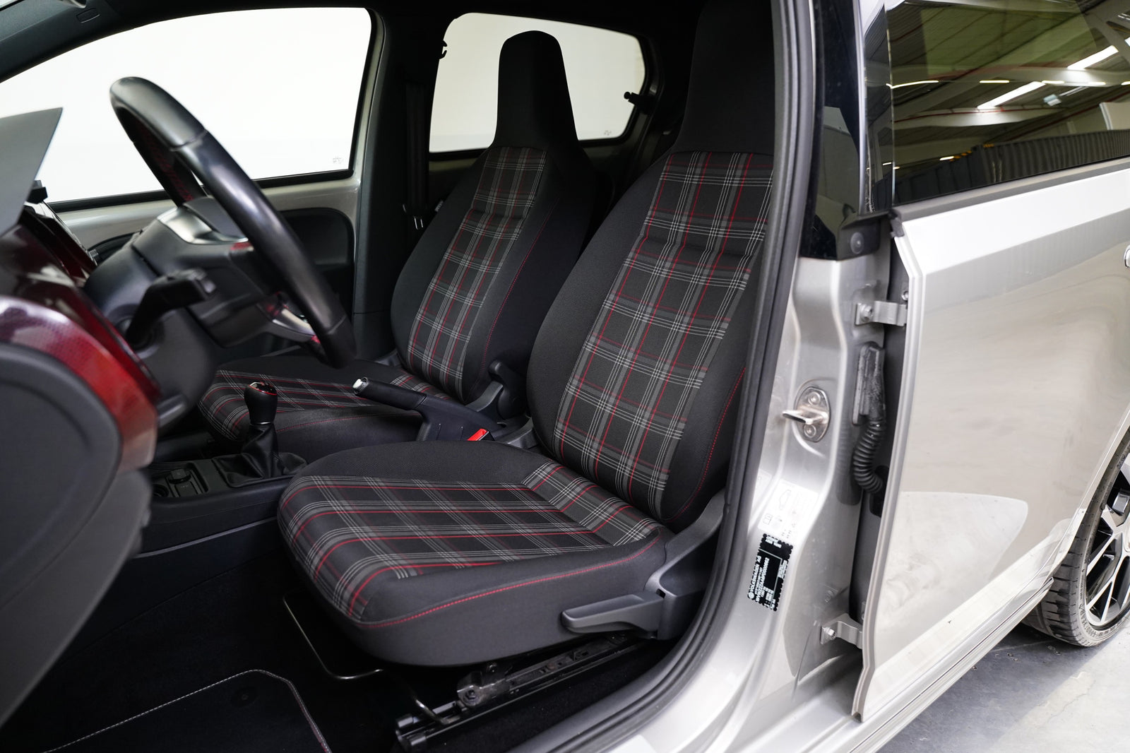 Volkswagen up! 1.0 TSI 85 kW GTI – foto 11