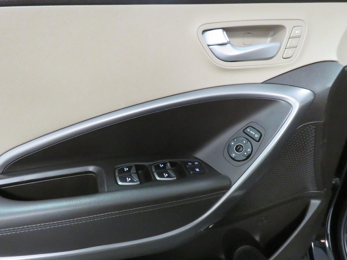 Hyundai Grand Santa Fe 2.2 CRDi 145 kW Luxury