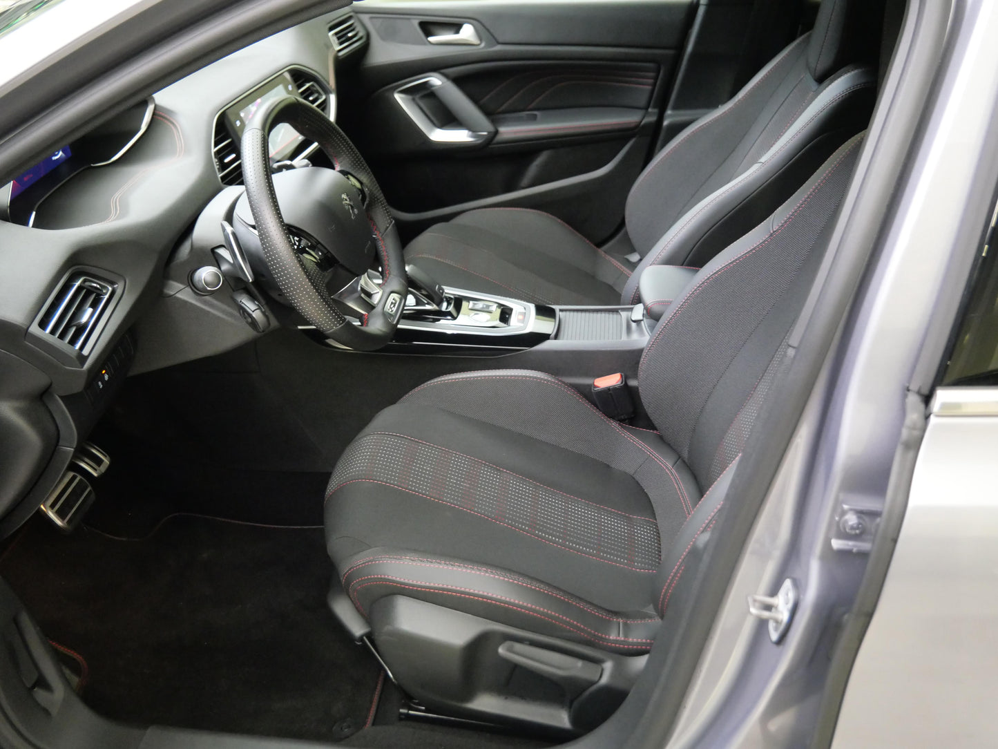 Peugeot 308 1.2 PureTech 96 kW GT LINE