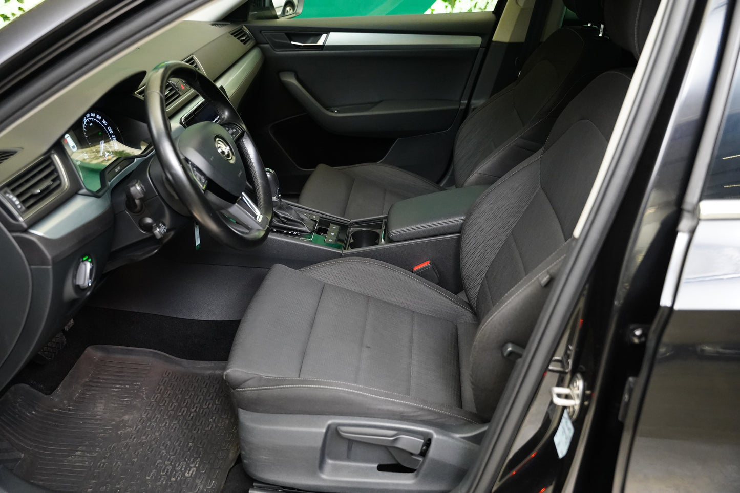 Škoda Superb 2.0 TDI 140 kW Business