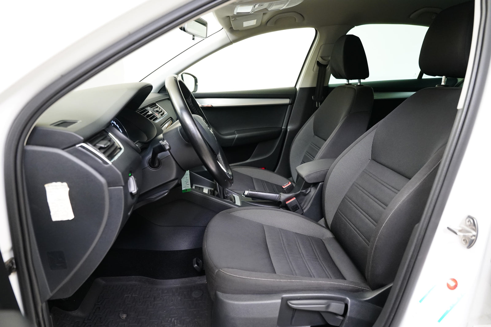 Škoda Octavia 1.6 TDI 85 kW Ambition – foto 11