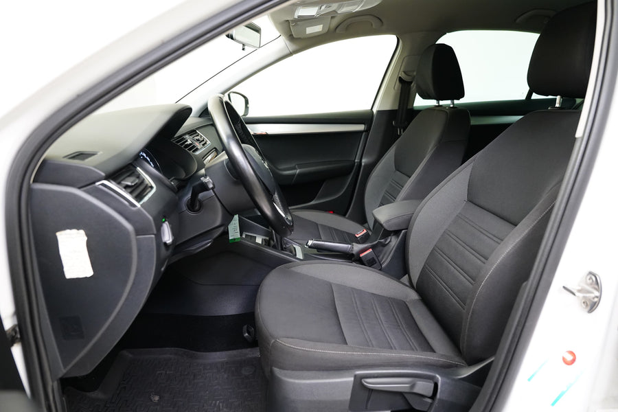 Škoda Octavia 1.6 TDI 85 kW Ambition – foto 11