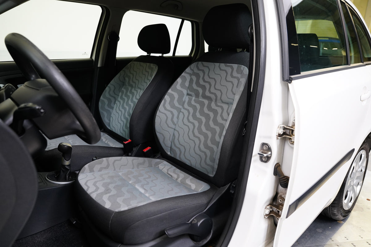 Škoda Fabia 1.4 MPI 63 kW Ambiente – foto 11