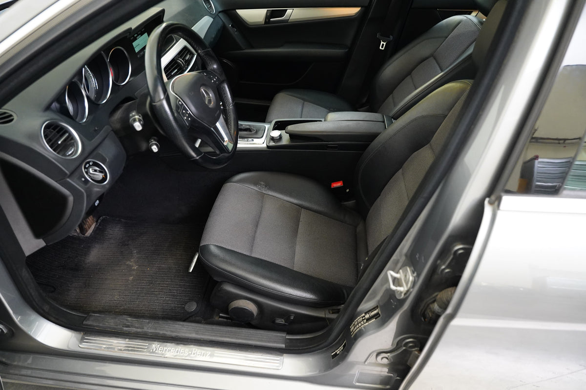 Mercedes-Benz Třídy C 220 TCDI 125 kW Avantgarde – foto 11