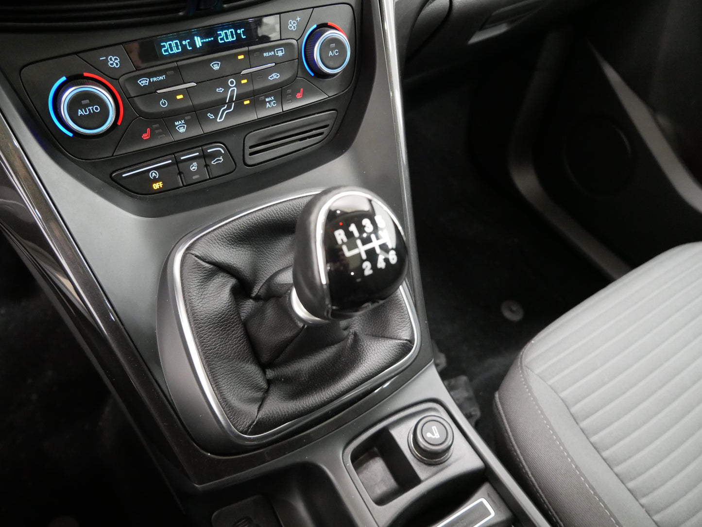 Ford C-MAX 1.5 EcoBoost 110 kW Titanium